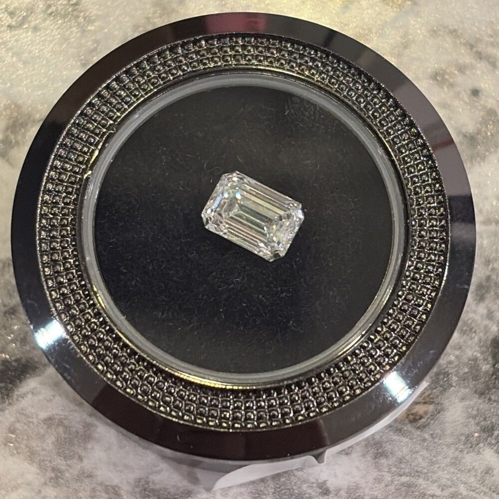 0.92 Carat Emerald Lab-Grown Diamond D Color VVS2Clarity IGI Certified $855 MSRP